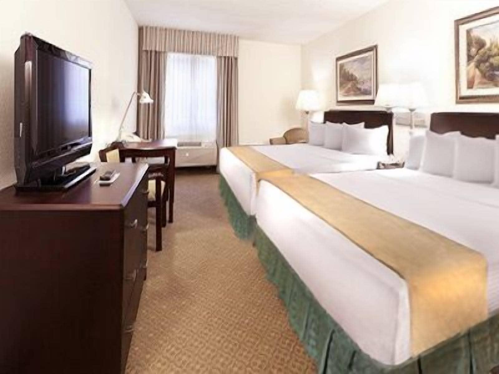 Ann Arbor Regent Hotel And Suites Exteriör bild