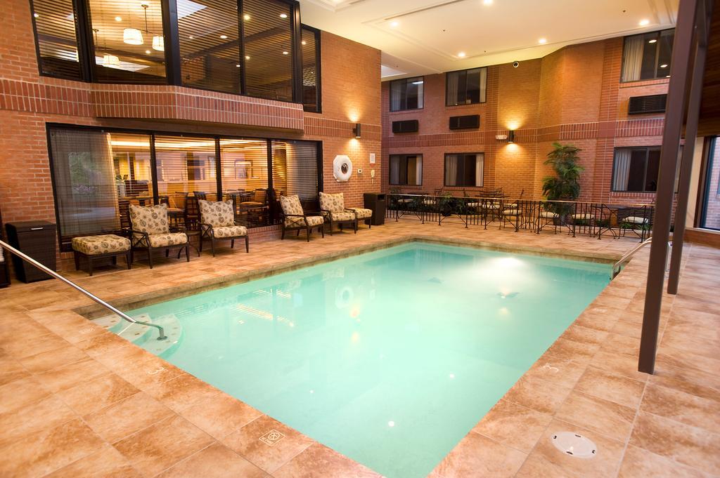 Ann Arbor Regent Hotel And Suites Exteriör bild