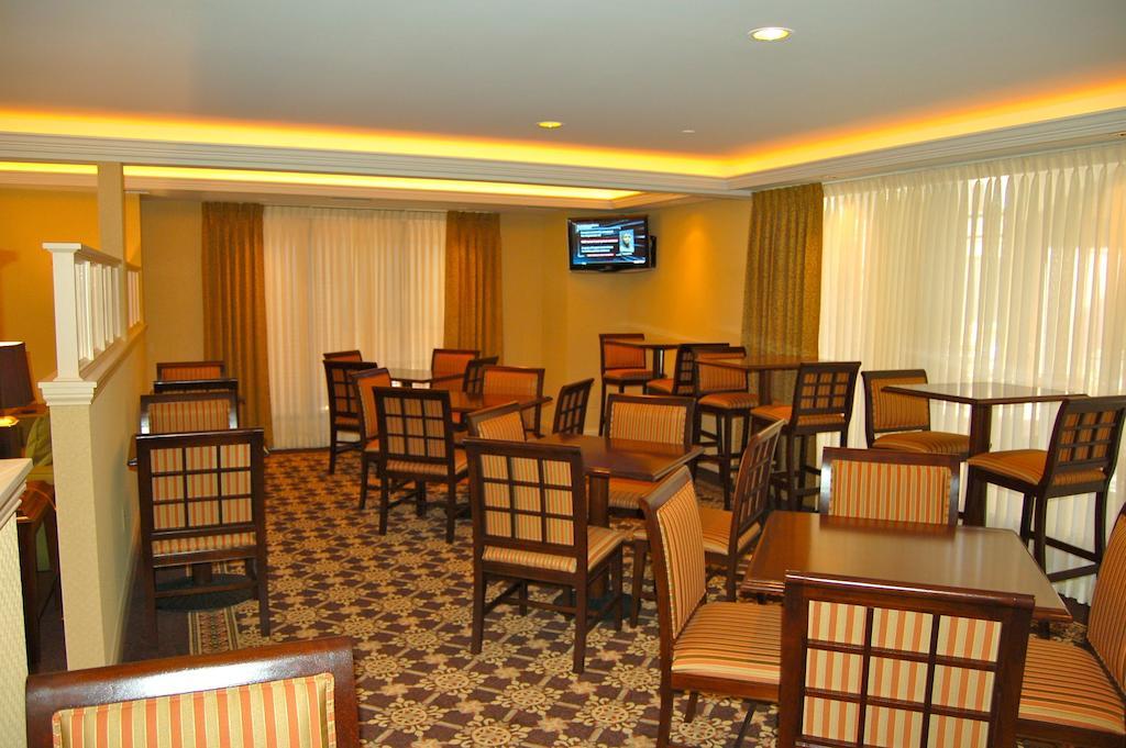 Ann Arbor Regent Hotel And Suites Restaurang bild